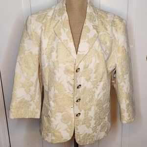 Jaclyn Smith Elegant Cream and Gold Women's Blazer Size 16 (21"-p2p & 23" L).